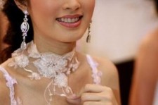 内江人妖皇后(中国富豪娶人妖皇后)