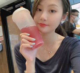 内江雇用网红商务伴游女(雇用网红商务伴游女员工)