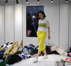 内江兼职模特试衣服(兼职做试衣模特好吗)