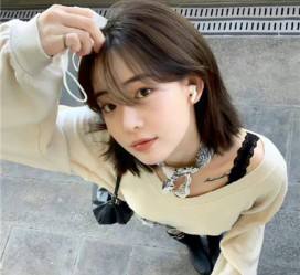 内江伴游女生云微微的资料