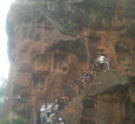 内江乐山旅游攻略(乐山旅游攻略自由行路线推荐)