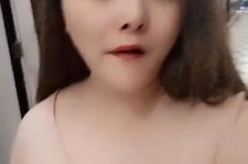 内江美院系花兼职死商务模特(美院系花兼职商务模特第2部一边看球一边玩)