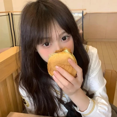 内江伴游女生李心怡的资料