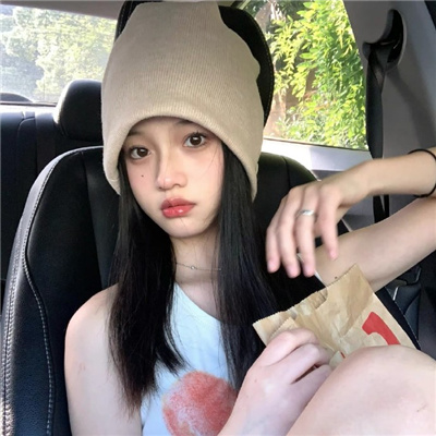 内江伴游女生乙傲薇的资料